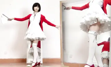 極品反差美少女【埋導演】最新作品罕露臉，lo裙宅舞道具自慰