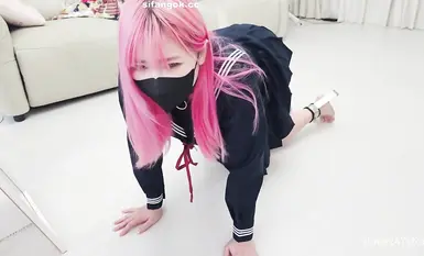 大波翹臀少女福利姬【小小Q】羞恥露出，穿著貞操褲在跑步機上運動 帶狗鏈做愛實錄 陰部插環 (4)