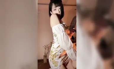 快手のトップクラスのダンス教師、[紫月]は、プライベートでカスタマイズされた古代風の、髪を露出した、誘惑的なダンスを披露するのが非常に得意です（5）