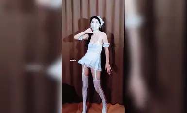 推特新晉福利姬【Mory】頂級VIP動感裸舞變裝第二彈 揉胸掰逼淫叫不停逼逼又嫩又粉反差感很強 (8)