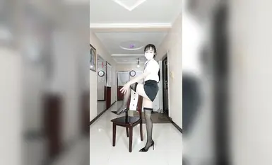 最新快手泄密！絲襪美腿老A8熟女【兔子隊長】定製流出 (2)