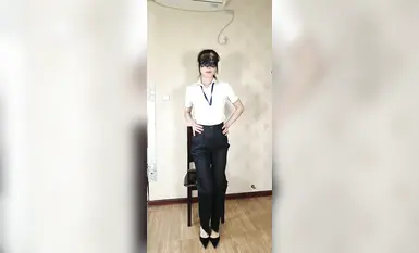 Latest Kuaishou leak! Mature woman with beautiful legs in stockings, older A8 model [Rabbit Captain] custom-made leaked (6)