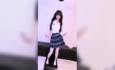 極品嫩妹舞啪福利姬【貝璃珞】最新露臉作品，日常乖巧女友色氣反差激活 (7)