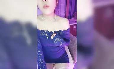 推薦 騷逼辣媽【蘇小妍】大尺度掰逼誘惑，道具自慰高潮噴尿，被胖子小雞吧干到很無語，口活干炮一條龍 (4)