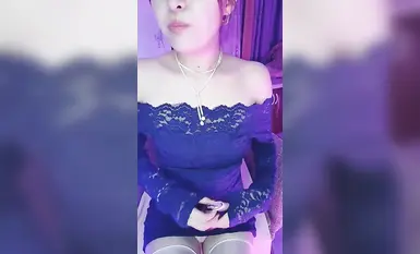 推薦 騷逼辣媽【蘇小妍】大尺度掰逼誘惑，道具自慰高潮噴尿，被胖子小雞吧干到很無語，口活干炮一條龍 (4)