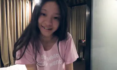 開陽某校無毛B年輕學生妹酷愛大洋屌被外教老師各種調教啪啪啪 (4)