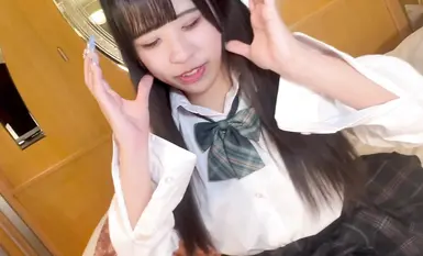 fc2-ppv-4869866 (8) [這可愛程度無人能及 × 變態紳士俱樂部現已更名為巨根紳士俱樂部] 18歲的A醬接受了迄今為止最痛苦的肛交挑戰！她纖細未完成的身體被超過20厘米的巨根猛烈衝擊，讓她喜極而泣，並大量噴水。