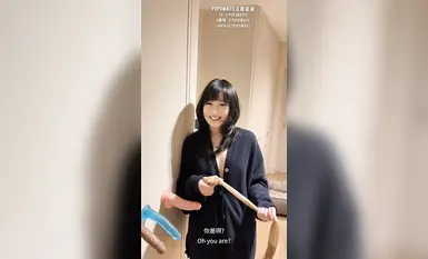 pupuwaifu_噗噗新作_外賣送到網黃家，想走就沒那麼容易了，外賣小哥自己也沒想到，他竟然是來應聘百萬網黃男主的-1