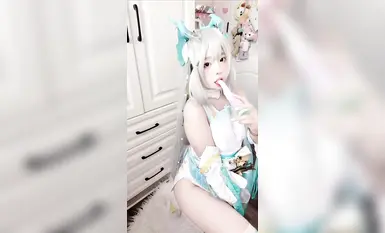 抖音高顏萌妹【兔康康】大尺度定製COS草神，電動玩具插B✚大尺度定製室內+室外自慰尿尿 (1)