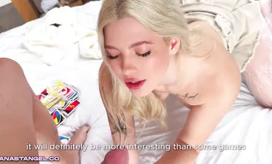 歐美金發巨乳肥臀百虎嫩妹 【Anastangel】私拍福利 與性感的金發女郎做愛比工作更愜意，即使是加密投資者也無法抗拒她的魅力 (1)