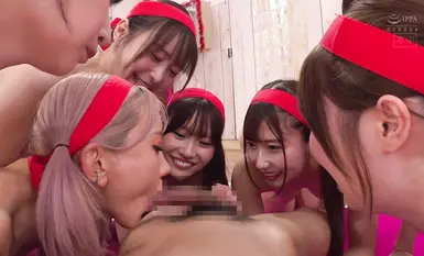 HNDS-083 本中 全裸大運動会 おっぱいもマ●コもアナルも丸出しで、走って跳んで中出しして…本中女子13人のびちゃびちゃ青春メモリアル！ - AIKA