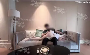極品一線天嫩穴大學生妹子【Kennys】酒店約啪富哥，修長性感身材，前後夾擊3P雙洞齊開