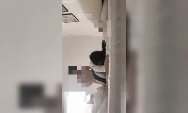 A slightly chubby girlfriend shared her love for wearing JK3P fan events, one after another. The "good wife" wedding dress was exposed. The 3P event was shared by a single man who ejaculated inside his wife while she continued to wash the pot. The husband was fast asleep next to her. (14)