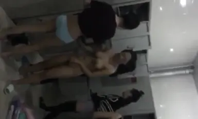 A daring female livestreamer impersonates a female college student ❤️ sneaks into a university bathhouse and changing room to secretly film ❤️ A beautiful sight to behold, with beauties everywhere, high-definition and watermark-free version.