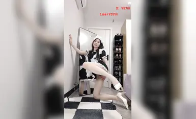 Sisi bukan Sisi - Dewi Elegan Berlutut Anjing Merangkak Fetish Kaki Seks Tanpa Perlindungan Di Dalam Pancutan Mani Facial (74)