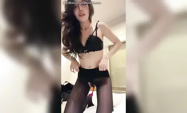 丝丝不是思思-气质女神跪地狗爬足交无套啪啪内射颜射(79)