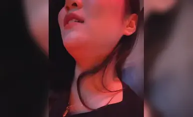 模特御姐【小咪妹妹】跟閨蜜KTV互扯 草地推倒無套口爆 (4)