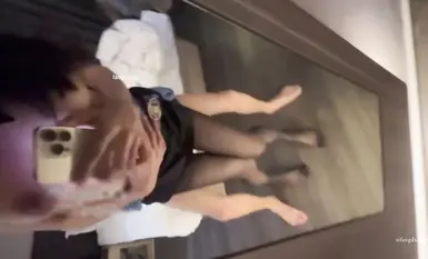 素人精選_高顏值美女_完美露臉_酒店對鏡啪啪_口交口爆_開檔黑絲後入啪啪_2
