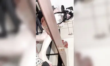 珊迪-推特COS性愛福利姬，情侶原創，風騷護士NTR姐姐各種主題情趣劇情啪啪 (5)