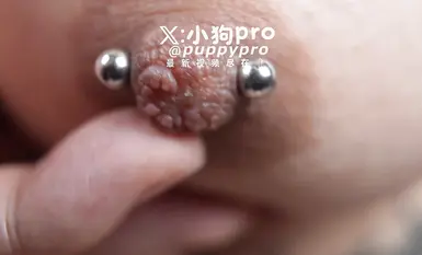 推特硬核花式调教博主【小狗pro】合集，花式硬核调教,拳交玩穴巨根震动,还有尿道开发，这样会把小穴玩坏的(19)