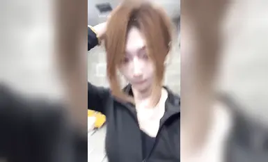 2025年5月最新【抖音核彈泄密】15萬粉絲極品良家妹子【何何子】大尺度史上最全合集，露臉露點_啪啪做愛_洗澡 (2)