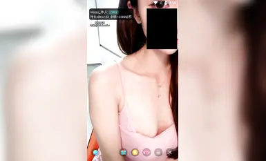 顏值嫩妹【Wuuu】一對一視頻被出賣，清純臉大黑逼，極度反差，性慾旺盛，大哥看到肥穴連夜站票跑路-2