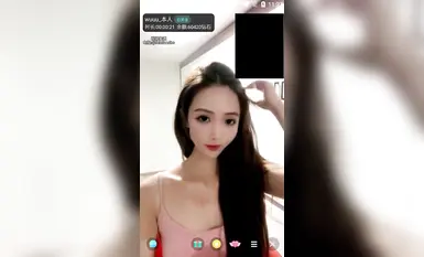 顏值嫩妹【Wuuu】一對一視頻被出賣，清純臉大黑逼，極度反差，性慾旺盛，大哥看到肥穴連夜站票跑路-4