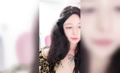 推薦 顏值嫩妹【夏缺冰】綠播下海放不開,奶子夠大,紋身小太妹,沒掰逼有點可惜 (4)