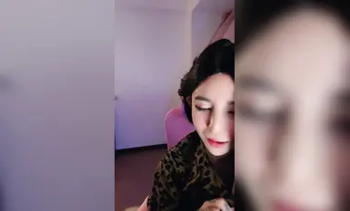 推薦 顏值嫩妹【夏缺冰】綠播下海放不開,奶子夠大,紋身小太妹,沒掰逼有點可惜 (5)
