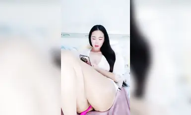 年轻的继母_自慰_G奶御姐丝袜美腿跳蛋道具无套狂操(15)