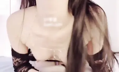 高跟小皮裙性感小萝莉