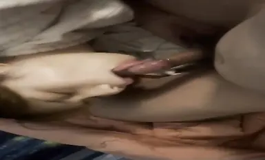 【原檔無水印】長直黑發高顏值甜妹眼睛緊閉皺眉張嘴浪叫不止，露臉被粗雞巴猛插深喉口爆  (1)