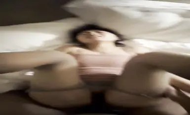 【原相機泄密】美菊美鮑白膚美女露臉性愛啪啪自拍，黑絲翹臀後入猛干，高潮臉欲仙欲死，無水印原檔