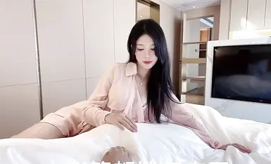 對巨乳學姐的究極大幻想，最後也是讓我得手了！真想狠狠的把她的逼操爛，太騷了，這些符合兄弟們對另一半的幻想嘛！