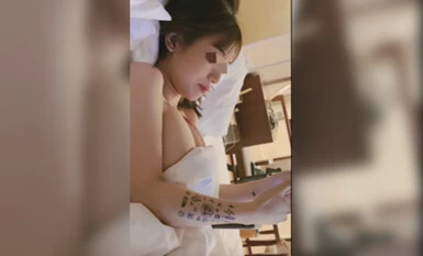 最新童顏巨乳91極品尤物一隻小嚶嚶改名▌是桃桃呀▌酒店爆艹紋身小桃桃內射極品女神美鮑【水印】