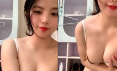 สาวตาคม - หงหลี่ - หน้าอกเหล่านี้สวยจริง ๆ สาวน้อยน่ารักหน้าเล็ก ๆ ถูหน้าอกเธอเซ็กซี่ในเวลาเดียวกันเธอก็กรีดร้องเซ็กซี่มาก!