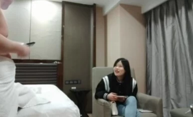 【冒险王探长】约操巨乳骚女，一线天肥穴，手指揉搓扣弄，扛起双腿爆插，大力撞击猛顶