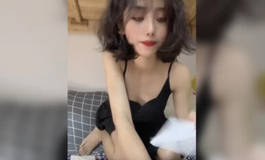 お茶のあまり持ち上げない最新シリーズ 超顔面値美女 穴オーガズムを再生する2