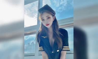 Selebriti internet paling popular di Twitter dengan wajah yang kontras dan punggung yang gagah serta kaki panjang QUEENSEOA kebajikan seks Tidak kira betapa cantiknya seorang wanita, dia menjadi seperti mainan di bawah kelangkang lelaki