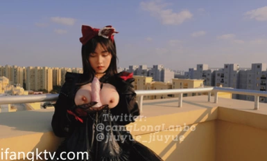 【極品女神❤️重磅核彈】極品巨乳女神WisdomZ『酒月』最新私拍甄選調教性愛巨乳