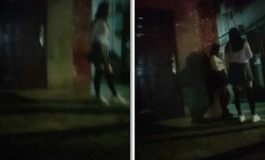 Góc nhìn tuyệt vời nhất về một cô gái đường phố bí mật quay phim gái mại dâm trong "Gái mại dâm chất lượng" vào đêm khuya khi đang quét đường và bắt chuyện với một cô gái đường phố mặc váy ngắn và tất chân của JK. vẫn còn khó khăn sau khi quan hệ tình dục.