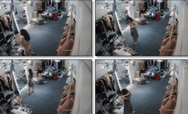 《監控破解入侵極品》潮牌服裝店真實記錄風韻猶存氣質老闆娘日常試穿店內衣服一對車大燈太極品了看硬好幾次完整版(1).