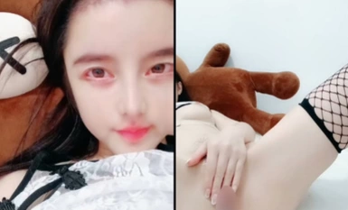 粉奶粉穴超嫩卡哇伊萌妹自慰花樣多，跳蛋假屌抽插美穴，翹起屁股拍打，騎乘抽插手指摳入，高潮流出大量白漿