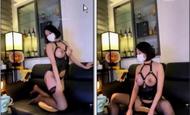 极品反差婊美熟女 吊钟大奶子客厅秀身材 黑丝肉感这身材让人欲仙欲死.