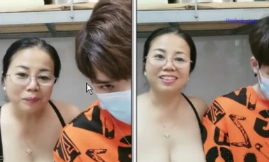 Wanita matang mengawal kebajikan, pasangan tua dan muda, wanita gemuk matang berumur 50-an bersetubuh dengan adik lelakinya yang kacak di asrama, punggung gemuk dan punggung besar ini sungguh menarik.