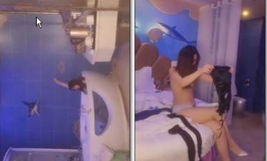 極品國模拍攝現場,妹子清純甜美,拍完寫真就和攝影師在拍攝地啪啪,攝影師真幸福