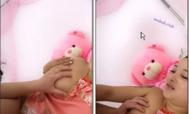 ชีวิตจริงของคู่รักวัยกลางคนที่กำลังมีเซ็กส์ที่บ้าน ภรรยาตัวอวบอ้วน ถูกสามีลูบไล้ด้วยวิธีต่างๆ ขณะนอนราบ