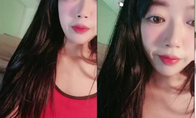 舞蹈女神来袭！外表清纯！包臀短裙热舞，抖臀摇摆极度诱惑，脱衣舞慢慢脱光，贫乳奶子很是风骚.