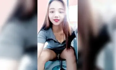 [Tangtang] Isang magandang babae ang nag blowjob, dinilaan ang kanyang mga paa at niloloko ang kanyang B sa isang tindahan, nakakatuwa talaga ang kanyang mga ekspresyon sa mukha