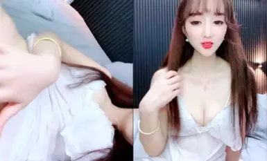 オオカミの友人の髪を誘惑するホテルのライブホットボディの中の長い髪の白い優しい皇室の妹モデルの女の子はあまり耳スーパー優しいピンク